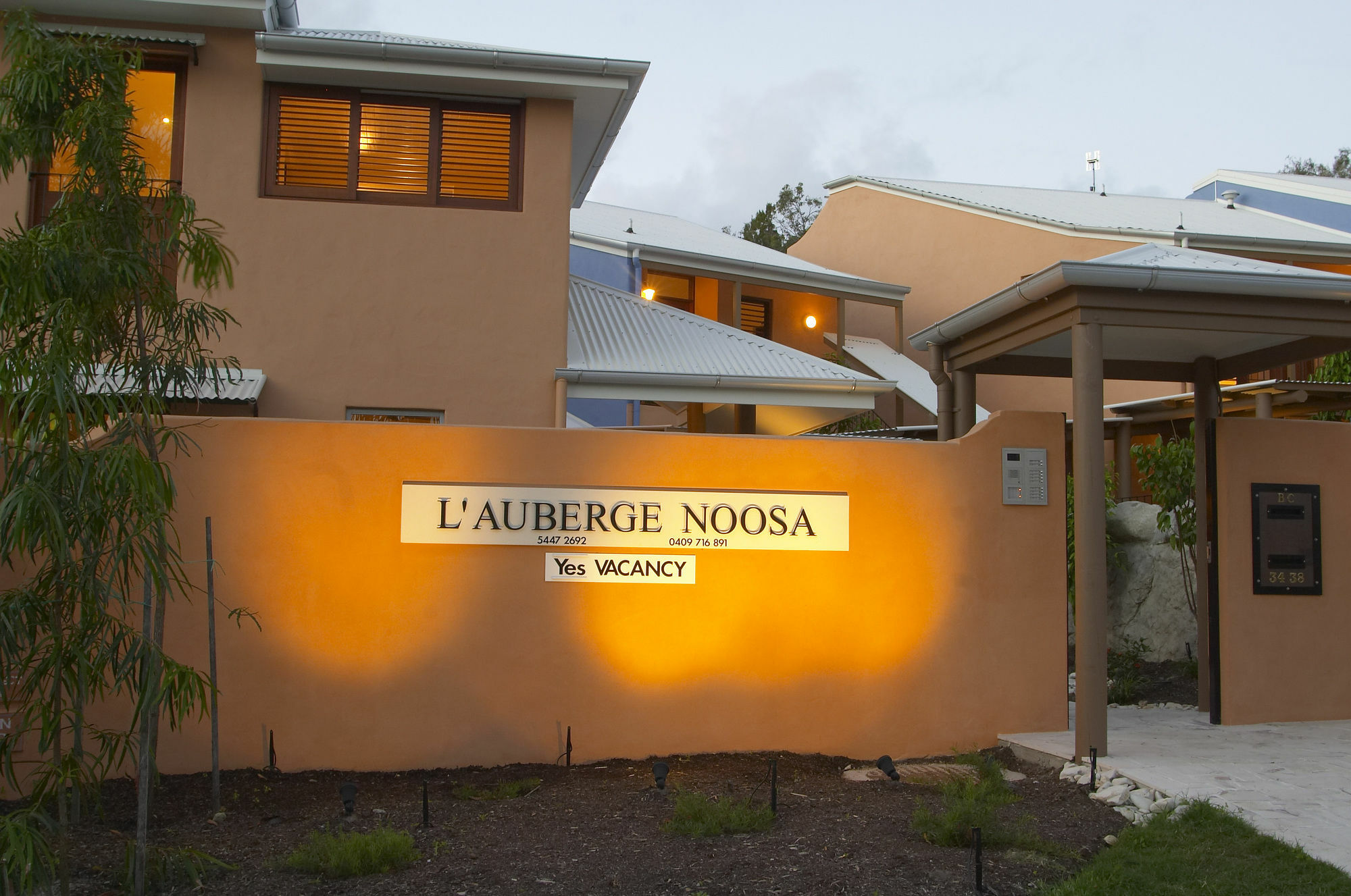L'Auberge @ Noosa Bagian luar foto